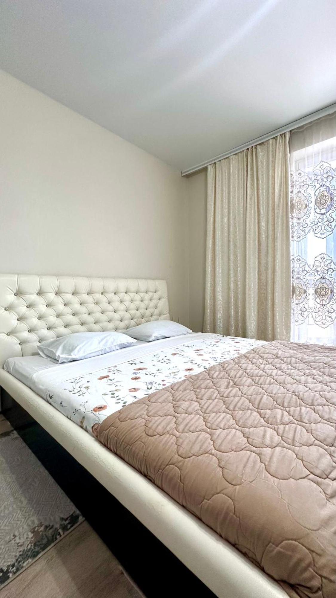 1 Комнатная Драмтеатр 1Bedroom Apartment Ustʼ-Kamenogorsk Exterior foto